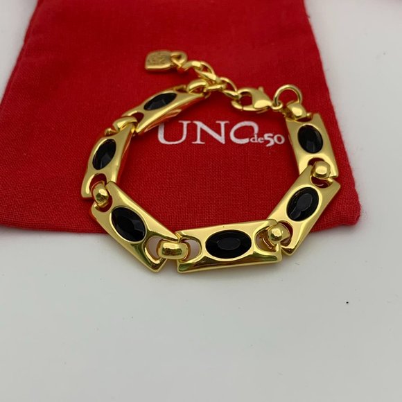NEW Uno de 50 THE CROWN Gold Plated Black Crystals Bracelet - Picture 8 of 13